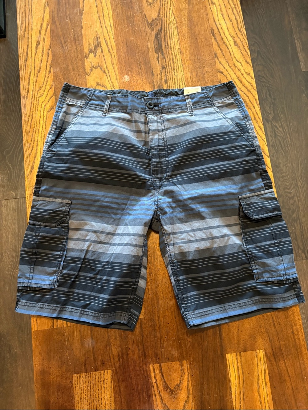 Striped Blue Cargo Shorts for Men with Multi-Pocket Utility